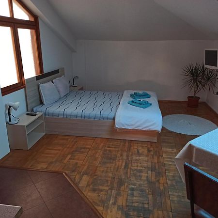 Guest House Ganovi Kalofer Habitación foto