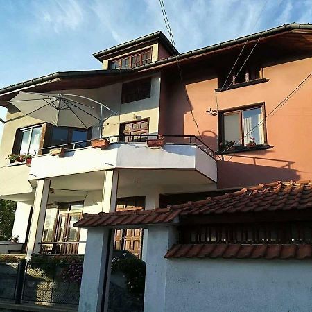 Guest House Ganovi Kalofer Exterior foto