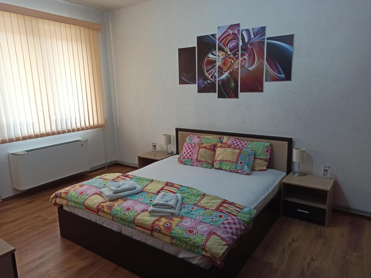 Guest House Ganovi Kalofer Habitación foto